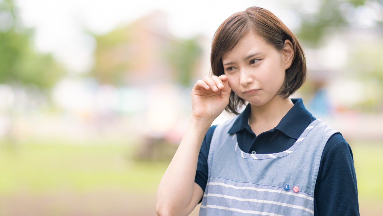 退職する介護士